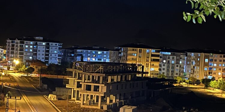 Çoğalarak Yalnızlaştım